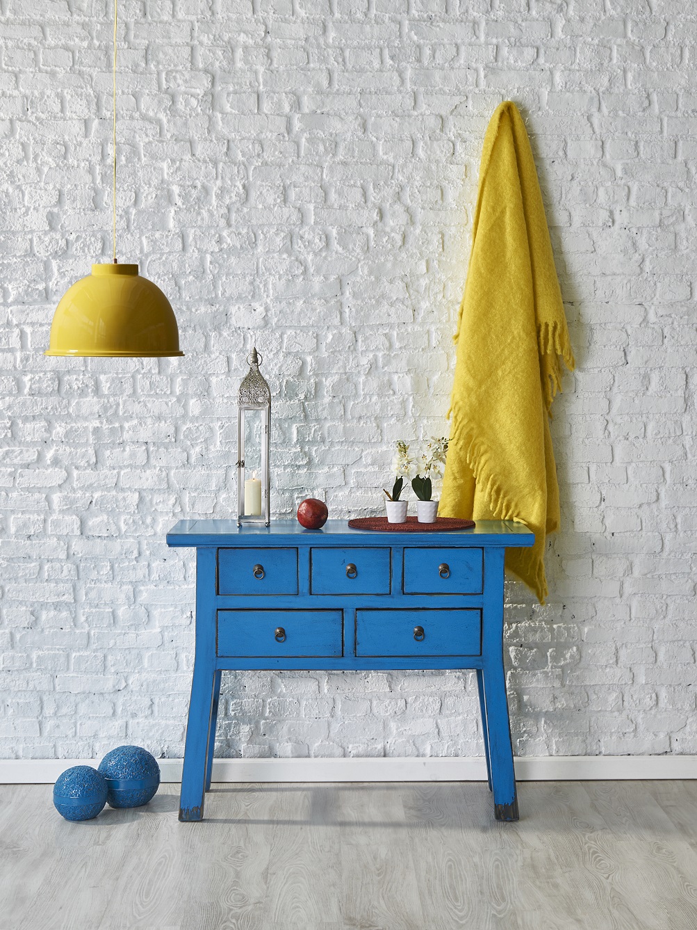 Tips to protect your furniture using a wood coating