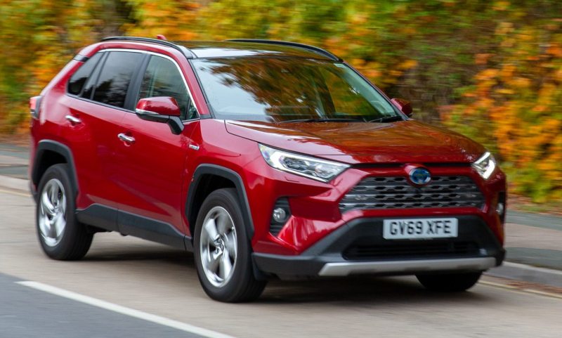Stay safe with these autumn driving tips