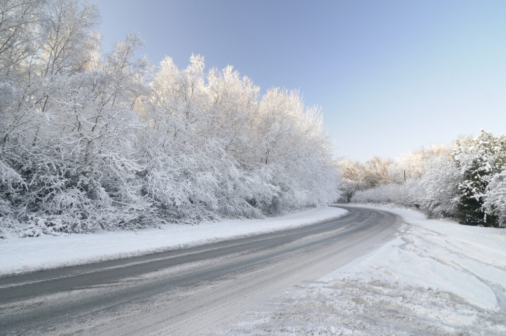 5Ways to Drive Safely on Icy Roads