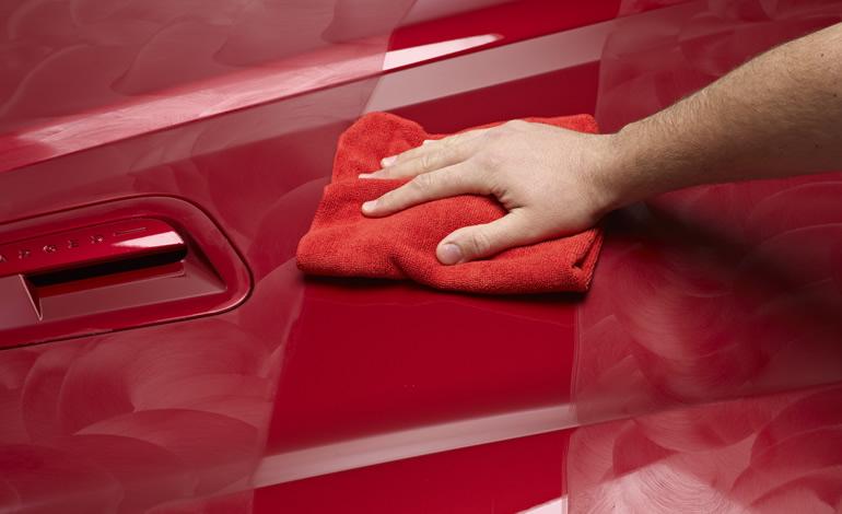 HOW TO POLISH A CAR